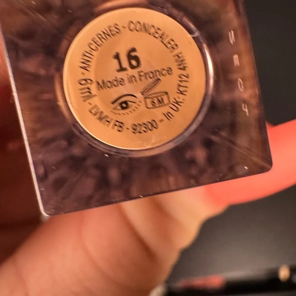 Givenchy Concealer in shade 16 Full size brand new